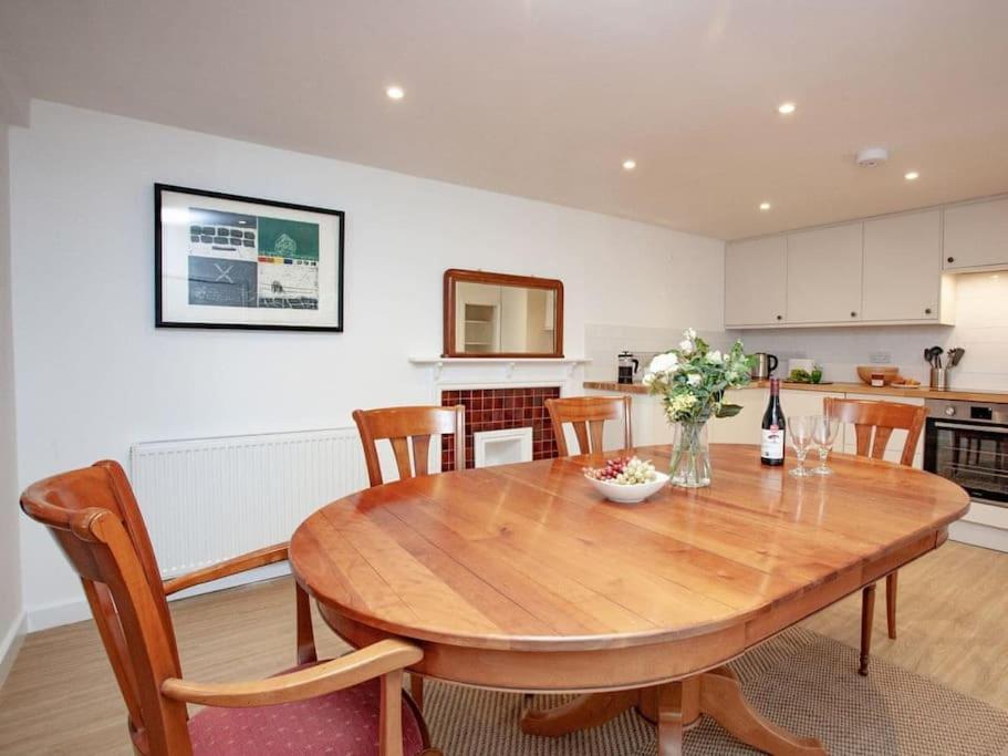 1 Perfectly Located Stylish, Comfortable Apartment Sidmouth Buitenkant foto