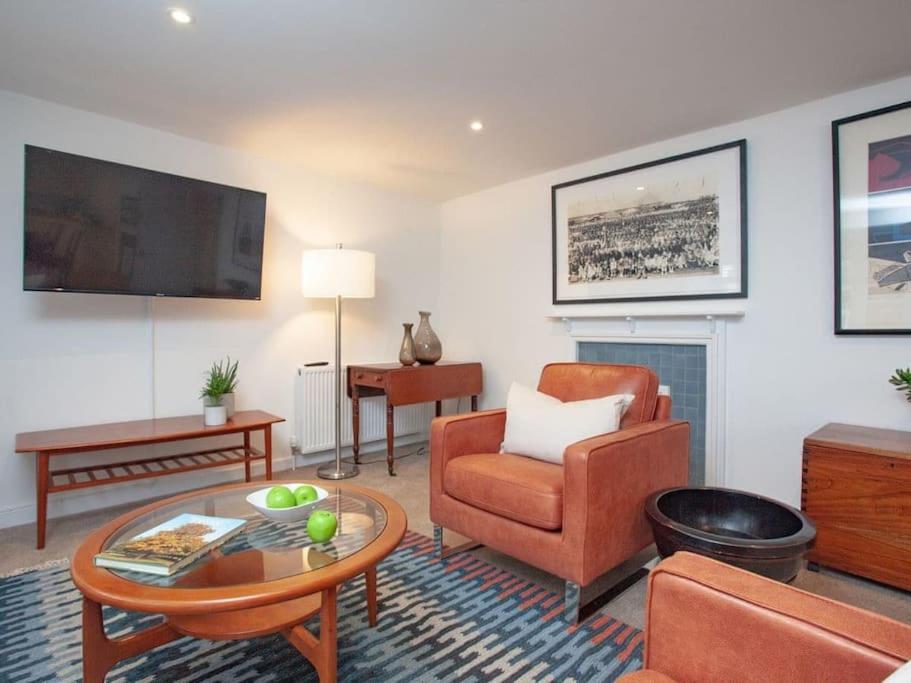 1 Perfectly Located Stylish, Comfortable Apartment Sidmouth Buitenkant foto